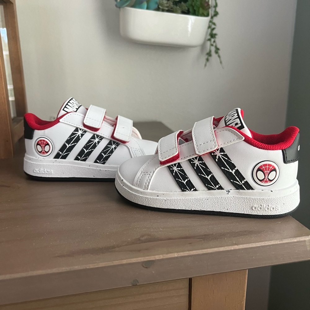 SpiderMan adidas Grand Court Shoes - White